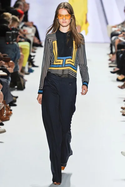 Look 33